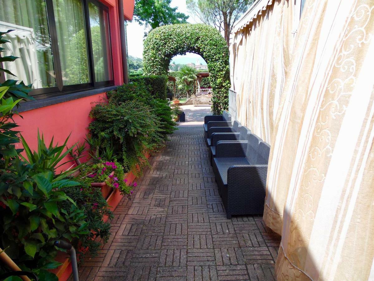 루카 Al Borgo B&B 외부 사진